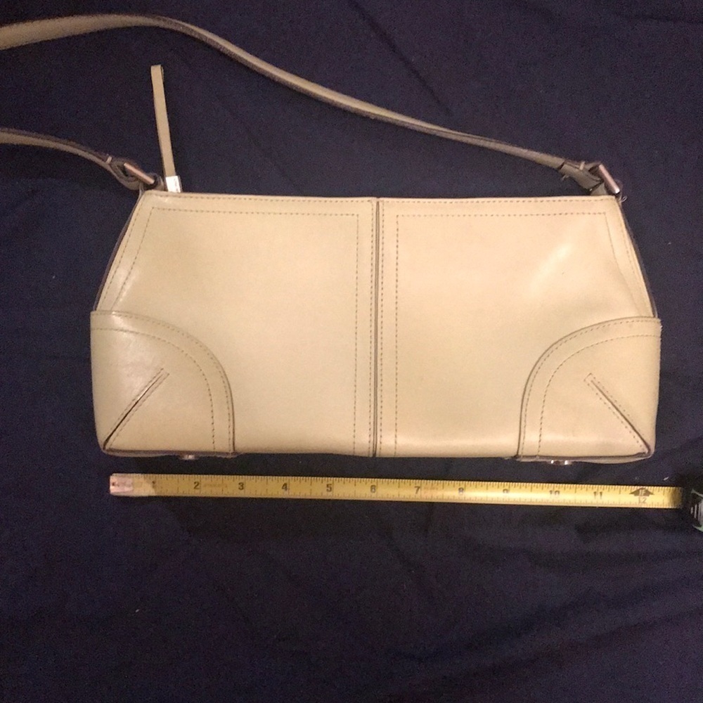Light Green Ellen Tracy Handbag - Picture 5 of 13